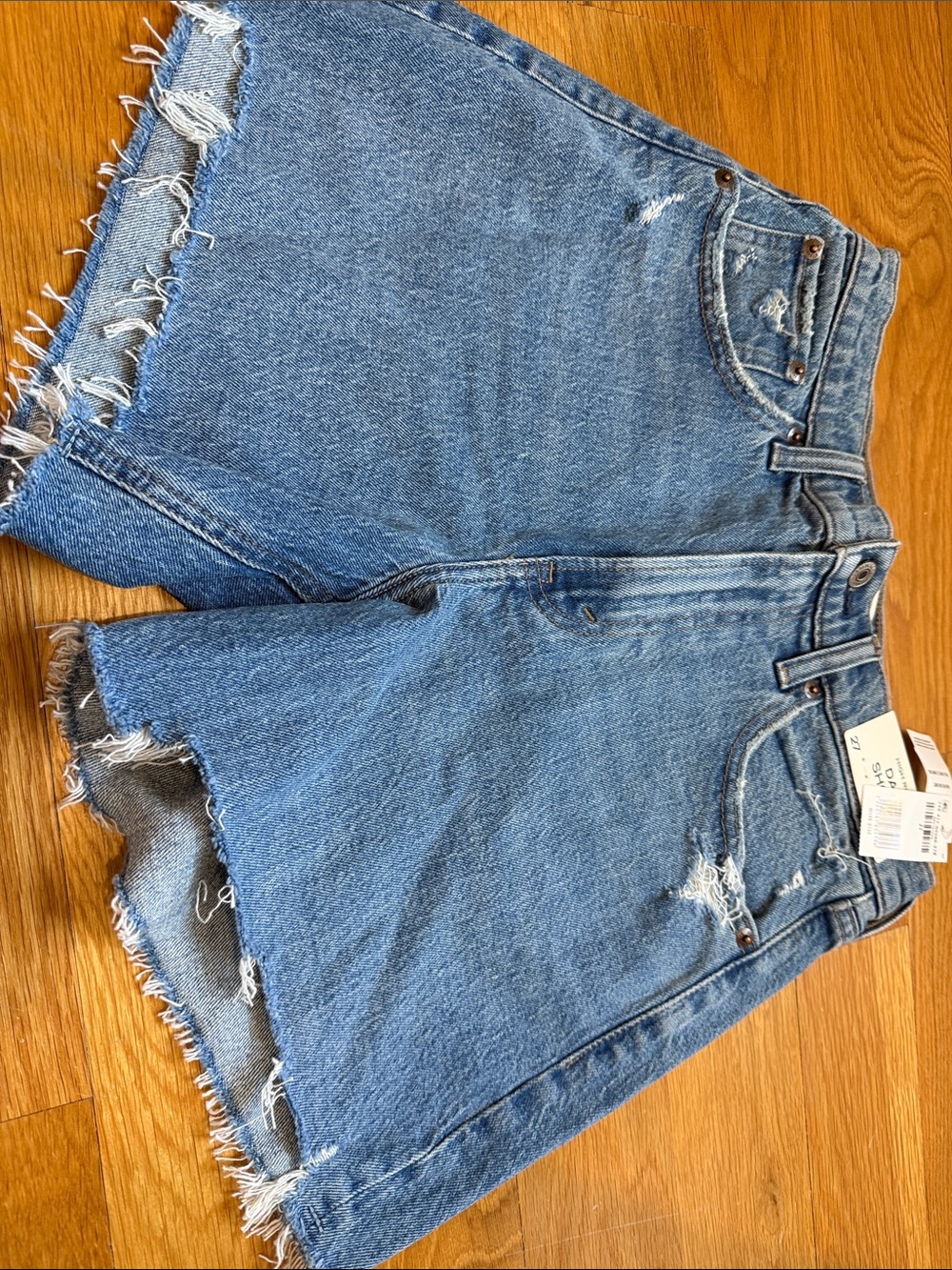 Abercrombie & Fitch Distressed Blue Denim High Rise Cutoff Dad Shorts. NWT